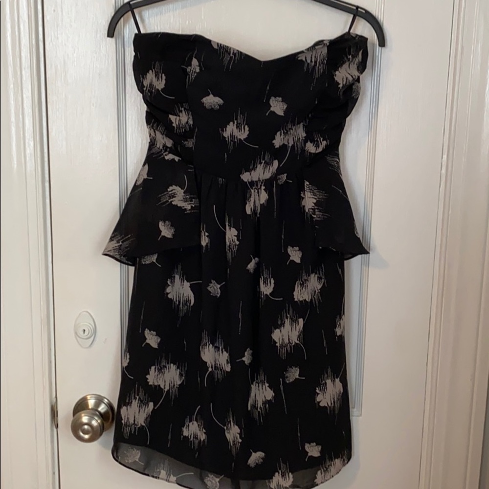 Strapless mini with Sweetheart neckline